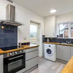 3 Bedroom, Private Orchard, Private Bathroom, Driveway