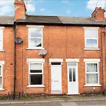 Beautiful And Modern 2-Bed Home In Nottingham By Renzo, Free Wi-Fi, Ideal For Contractors