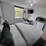 Nottingham Forest Rd, Short Stays