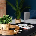 Charming 3-Bed Home In Nottingham By Renzo, Victorian Features, Sleeps 6!