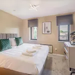 Waterlily Apartment - Beautiful 1-Bed With Overlooking Balcony