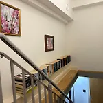 City Centre 3 Bedrooms Apartment With Parking