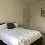 Immaculate 3-Bed House In Nottingham