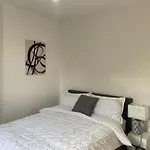 Immaculate 3-Bed House In Nottingham