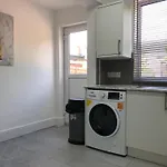 Immaculate 3-Bed House In Nottingham