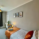 Waterloo House - Great For Contractors Or Family Holidays