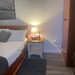 Room Only- Option Of The Entire House If Available - Private Property In Quiet Estate