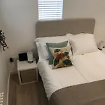 On The Avenue Apt 3
