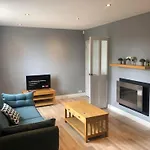 Well Presented 3 Bed House- 9 Guests - Great For Leisure Stays Or Contractors -Ng8 Postcode