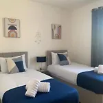 Sherwood-Free Parking-Business-Leisure