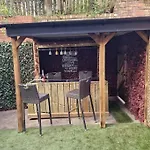 Blue Room, Stylish Apartment Near City Centre