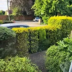 Luxurious 1 Bedroom Bungalow With Parking And Private Garden,Sleeps 2
