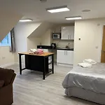 Studio Flat In Quiet Location