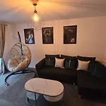 Cosy Home City Centre With Free Parking