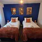 Cosy Home City Centre With Free Parking