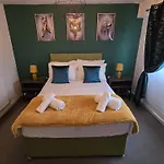 Cosy Home City Centre With Free Parking