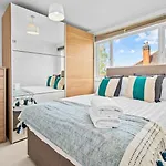 Spacious 5 Bedroom House