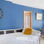 Vibrant 2-Bed Home In Nottingham By Renzo, Free Driveway Parking, Sleeps 6!