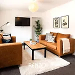Charming 3-Bed Home In Nottingham By Renzo, Free Parking, Free Wi-Fi!