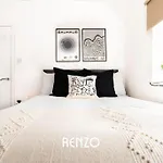 Charming 3-Bed Home In Nottingham By Renzo, Free Parking, Free Wi-Fi!