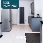 Charming 3-Bed Home In Nottingham By Renzo, Free Parking, Free Wi-Fi!