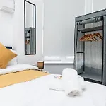 Deluxe 2 Bedroom Apartment In City Centre