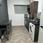 1 Bedroom Kitchen Flat