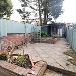 Cozy Nottingham Retreat Entire Home With 4 Bedroom