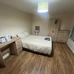 59 Big Db Room Shared Bathroom & Kitchen