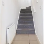 Spacious 4-Bedroom Home Near City Centre With Parking