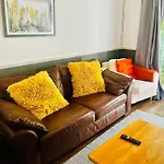 Impeccable 3-Bed House In Nottingham Free Parking
