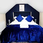 Lausory King Bed Living Your Luxe Home Away