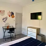 M4M Rooms-Ng7 6Pd Room 2