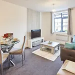 Host & Stay - Holland Apartment