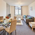 Host & Stay - Holland Apartment