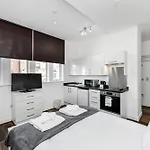 Church Street Flat 5 - Minimalist Studio In New Basford