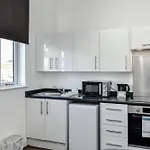 Church Street Flat 5 - Minimalist Studio In New Basford