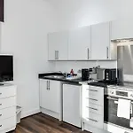 Church Street Flat 2 - Minimalist Studio In New Basford