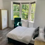 M4M Rooms- Ng7 6Pd Room 1
