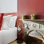 Work & Explore - 3Br City Stay - Free Parking