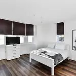 Church Street Flat 6 - Minimalist Studio In Basford