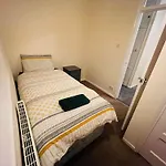 4 Bed Room House Near Ntu Clifton Campus