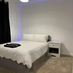 1 Bed Luxury Apartment