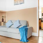 Felstead Road The Luxe Escape
