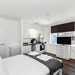 Church Street Flat 11 - Minimalist Studio In Basford