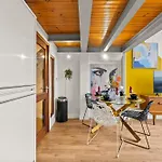 Artistique Duplex In Nottingham