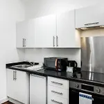 Church Street Flat 4 - Minimalist Studio In Basford