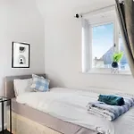 The Comfort Cove 3Br With Bubbling Hot Tub
