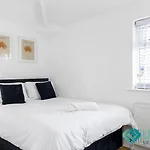 Retreat In Comfort 4-Bed Home In Nottingham - Near City Hospital, Sherwood, Qmc & Easy Access To City Centre