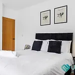 Retreat In Comfort 4-Bed Home In Nottingham - Near City Hospital, Sherwood, Qmc & Easy Access To City Centre